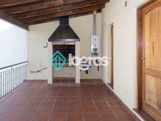 Foto 20 de Dúplex en venta de 3 dormitorios con cochera en Grand Bourg