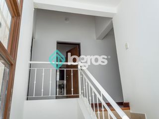 Foto 25 de Dúplex en venta de 3 dormitorios con cochera en Grand Bourg