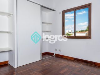 Foto 37 de Dúplex en venta de 3 dormitorios con cochera en Grand Bourg