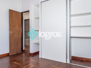 Foto 38 de Dúplex en venta de 3 dormitorios con cochera en Grand Bourg