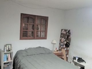 Foto 11 de CASA CON TERRENO - CASEROS AL 2200 (ZONA COLEGIO ESTRADA)