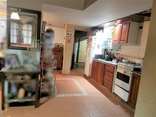 Foto 5 de CASA CON TERRENO - CASEROS AL 2200 (ZONA COLEGIO ESTRADA)
