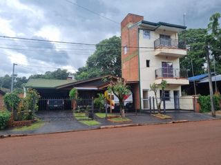 Foto 1 de Chalet con Edificio