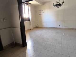 Foto 4 de CASA EN VENTA CASEROS Y GRAL PAZ