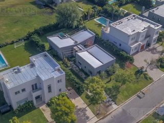 Foto 35 de Casa en venta en el Barrio Vistas, Puertos / Escobar