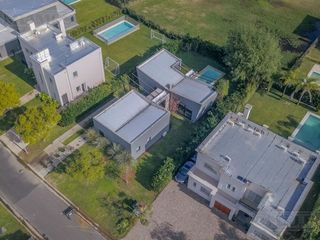 Foto 34 de Casa en venta en el Barrio Vistas, Puertos / Escobar