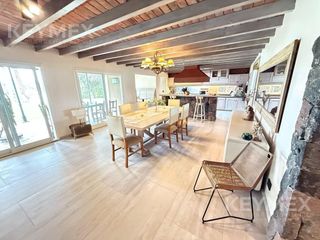 Foto 1 de Casa en  ALQUILER ANUAL  A LA LAGUNA BARRIO ALTAMIRA
