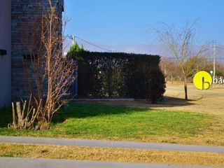Foto 3 de CASA EN VENTA EN BARRIO ¨SOLARES DEL VALLE¨