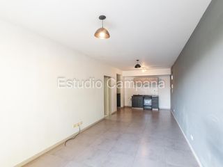 Foto 11 de Monoambiente en Venta. Balcón al frente. Villa Urquiza