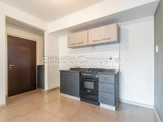 Foto 4 de Monoambiente en Venta. Balcón al frente. Villa Urquiza