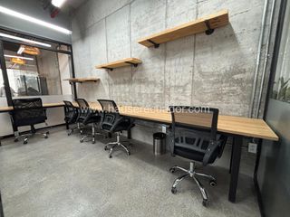 Foto 10 de Oficinas en arriendo en La Carolina – Espacios amplios, modernos y con salas de reuniones