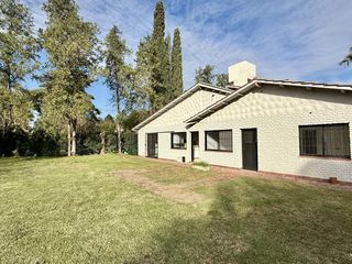 Foto 1 de Impresionante casa en venta - ¡Lista para crédito! en Lobos