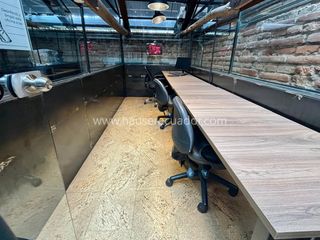 Foto 7 de Oficinas vintage en arriendo – Luz natural, espacios colaborativos y salas para reuniones