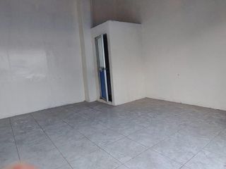Foto 2 de Local Comercial en  Alquiler 4 de Noviembre y calle 8ava GraC.