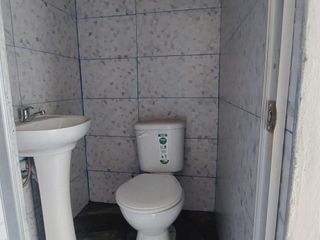 Foto 5 de Local Comercial en  Alquiler 4 de Noviembre y calle 8ava GraC.