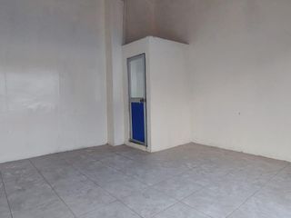 Foto 6 de Local Comercial en  Alquiler 4 de Noviembre y calle 8ava GraC.