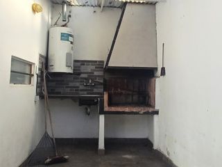 Foto 10 de ALQUILER 24 MESES- CASA CON ENTRADA DE VEHICULO.