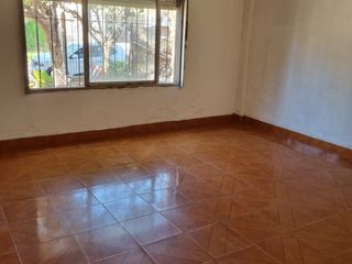 Foto 4 de CASA CON TRES PH INTEGRADOS EN GONZALEZ CATAN
