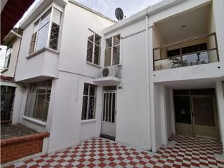 Foto 2 de SE ARRIENDA CASA PARA USO COMERCIAL, DOS NIVELES, AREAS 190 MTS