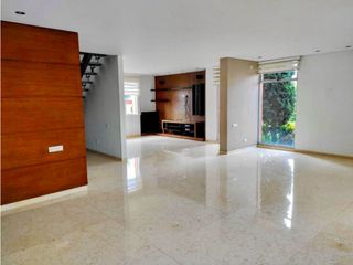 Foto 3 de Casa en venta en conjunto residencial Barrio Ciudad Jardín Cali Valle