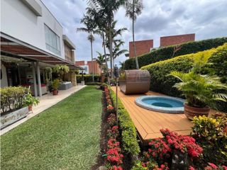 Foto 1 de Casa en venta en conjunto residencial Barrio Ciudad Jardín Cali Valle