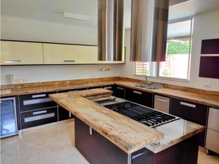 Foto 4 de Casa en venta en conjunto residencial Barrio Ciudad Jardín Cali Valle