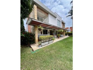 Foto 2 de Casa en venta en conjunto residencial Barrio Ciudad Jardín Cali Valle