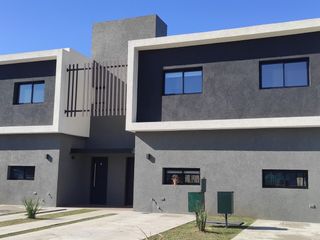 Foto 2 de Casa en Alquiler en El Aljibe, Pilar, G.B.A. Zona Norte, Argentina
