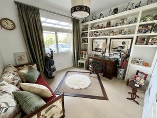 Foto 16 de Importante Casa a la Laguna - Barrio Privado Santa Barbara