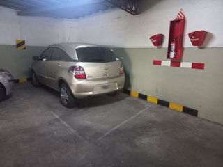 Foto 4 de Cochera cubierta en Venta en edificio residencial en Villa Luro