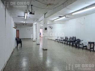 Foto 7 de Local/ Edificio Comercial sobre colectora Panamericana Olivos en Alquiler, Vicente López