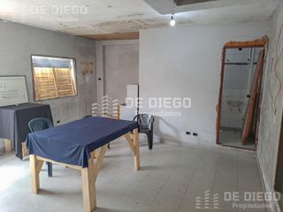 Foto 13 de Local/ Edificio Comercial sobre colectora Panamericana Olivos en Alquiler, Vicente López