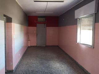 Foto 5 de Salon en planta alta 127 m2 Charlone 1420
