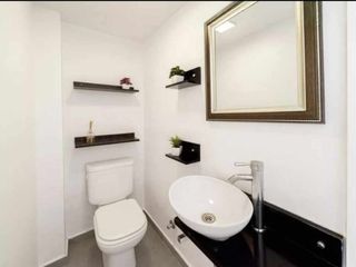 Foto 12 de ALQUILER DOS AMBIENTES - BAÑO Y TOILETTE