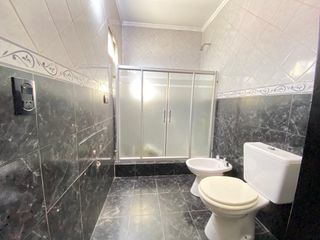 Foto 21 de Casa en venta La Plata 4 Dormitorios Parque