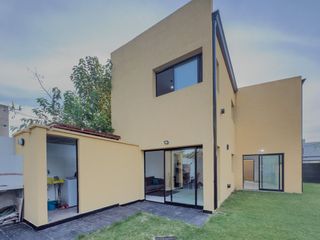 Foto 1 de Casas con jardín en venta en City Bell