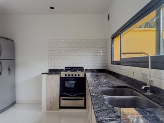 Foto 21 de Casas con jardín en venta en City Bell