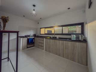 Foto 4 de Casas con jardín en venta en City Bell