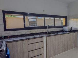 Foto 20 de Casas con jardín en venta en City Bell