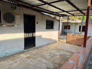 Foto 9 de Casa c/parque, 2 ambientes, EN ALQUILER, Lisandro De La Torre 2600, Ituzaingó