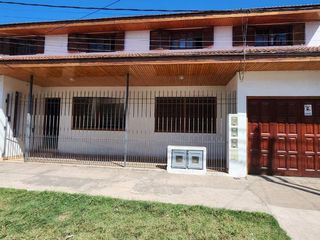 Foto 2 de VENTA EN BLOQUE CASA DE 6 DORMITORIOS