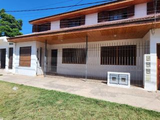 Foto 1 de VENTA EN BLOQUE CASA DE 6 DORMITORIOS