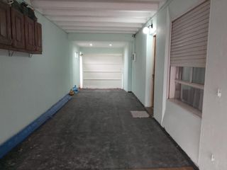 Foto 2 de Casa en venta - 3 Dormitorios 1 Baño - Cochera - 1.000mts2 - San Carlos, La Plata
