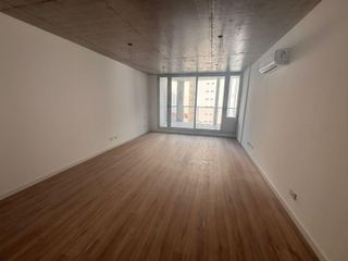 Foto 1 de Departamento en Alquiler Palermo 1 ambiente  con  amplio Balcón equipado con AA
