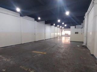 Foto 2 de Depósito en  Alquiler