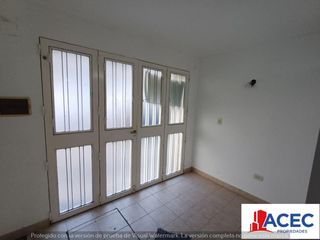 Foto 5 de Alquiler - Casa - Barrio Martin