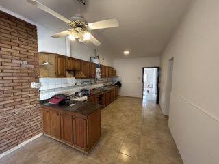 Foto 9 de Casa en alquiler a 3 cuadras del Parque H. Yrigoyen - Barrio Sat