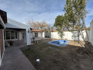Foto 3 de Casa en alquiler a 3 cuadras del Parque H. Yrigoyen - Barrio Sat