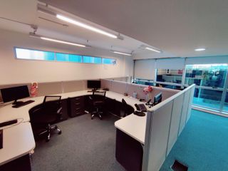 Foto 4 de Oficina en Alquiler Plug and Play en Nuñez con vista al rio