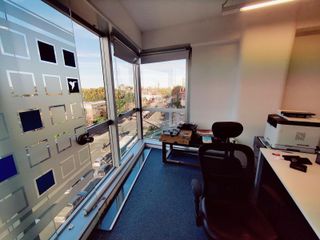 Foto 1 de Oficina en Alquiler Plug and Play en Nuñez con vista al rio